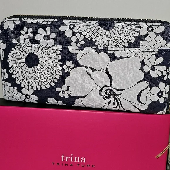 Trina Turk Blue and White Floral Full Zip Around Wallet - Picture 4 of 10